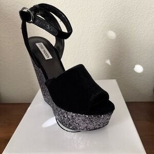 Steve Madden Black Velvet and Glitter Platform Sandals